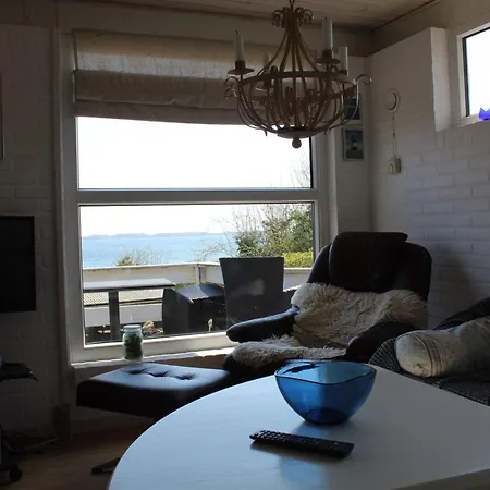 Tekla - 70m To The Fjord By Interhome בית נופש
