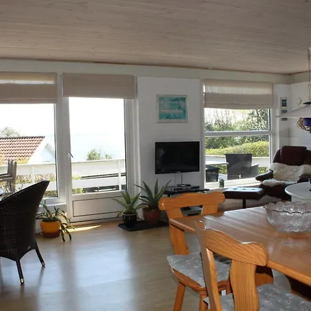 Tekla - 70m To The Fjord By Interhome בית נופש
