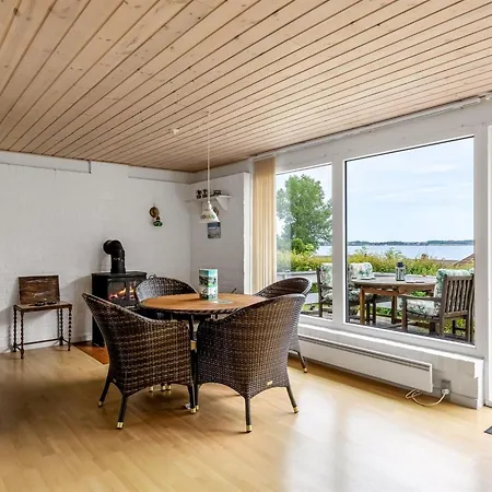 Tekla - 70m To The Fjord By Interhome * Gråsten