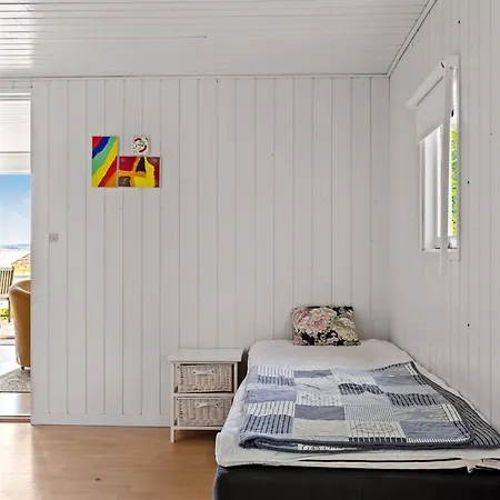 Tekla - 70m To The Fjord By Interhome Gråsten