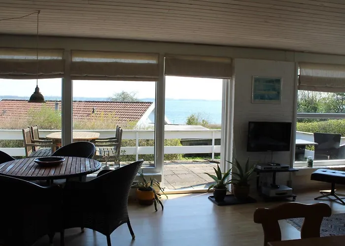 Tekla - 70m To The Fjord By Interhome *